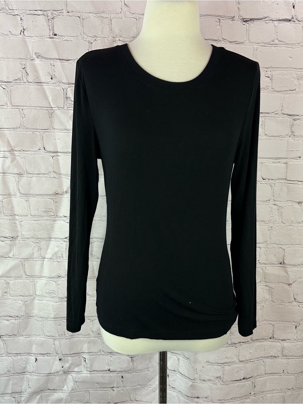LOFT Black Long-Sleeve Crewneck Tee petite Lp minimalist layer sleek casual chic